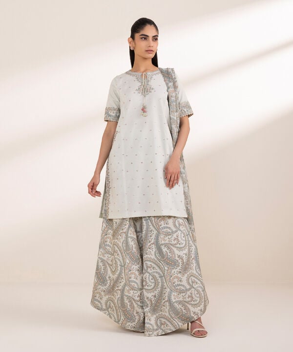3 Piece - Embroidered Lawn Suit