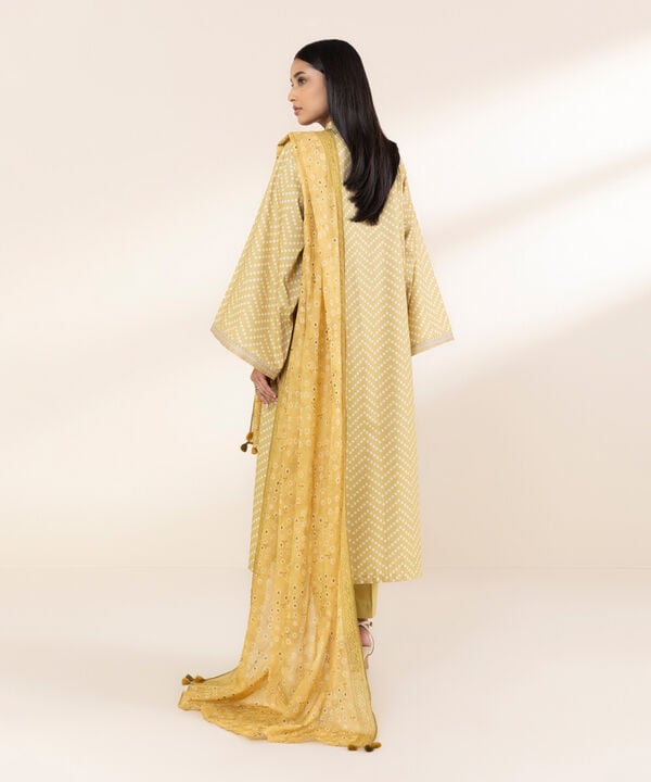 3 Piece - Embroidered Lawn Suit
