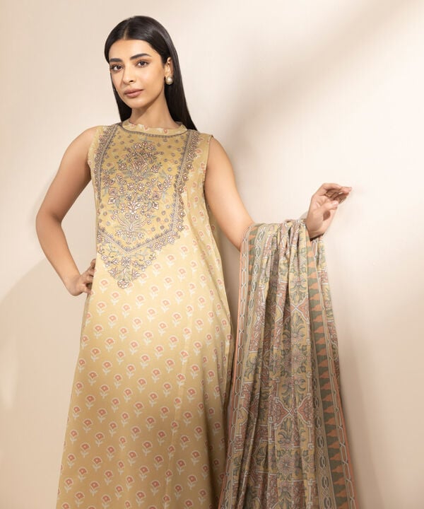 3 Piece - Embroidered Lawn Suit