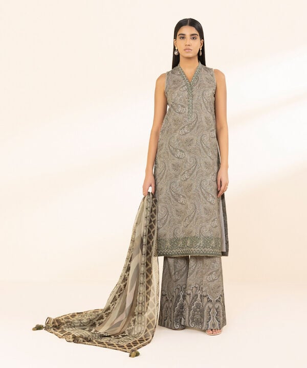3 Piece - Embroidered Lawn Suit