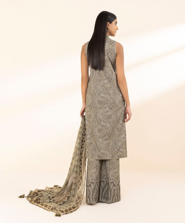 3 Piece - Embroidered Lawn Suit
